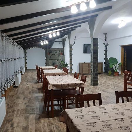 ホテル Casa Luca Sîmbăta de Sus エクステリア 写真