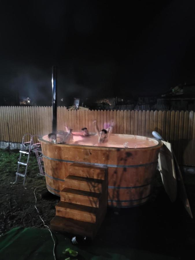 ホテル Casa Luca Sîmbăta de Sus エクステリア 写真