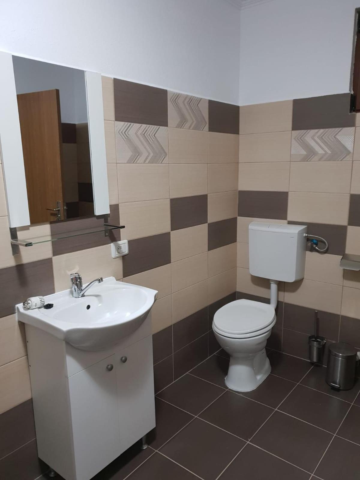 ホテル Casa Luca Sîmbăta de Sus エクステリア 写真