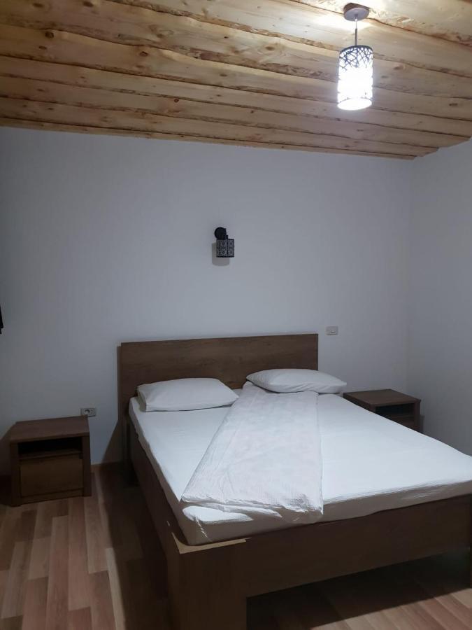 ホテル Casa Luca Sîmbăta de Sus エクステリア 写真