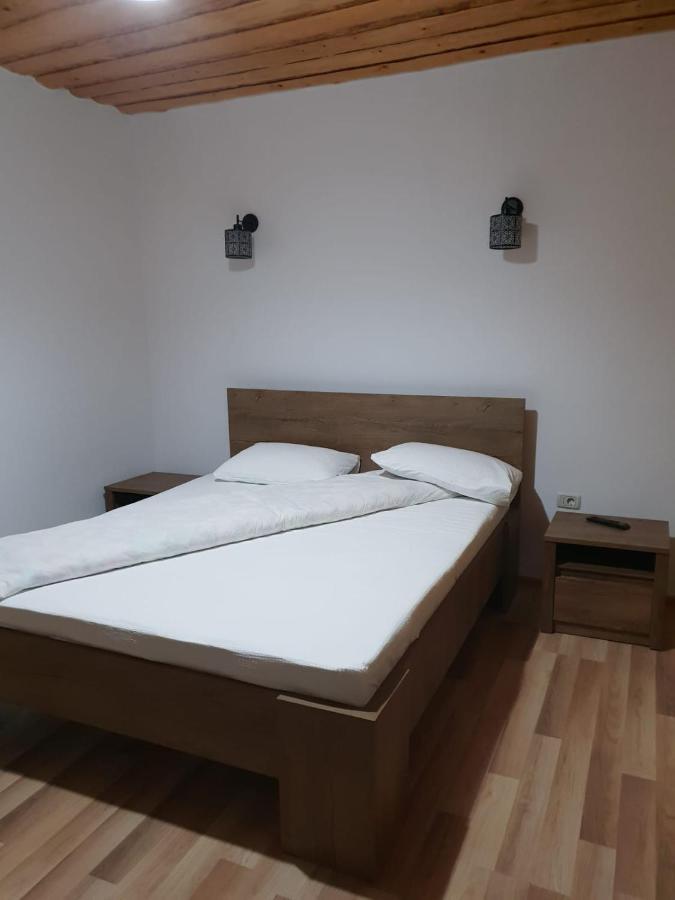 ホテル Casa Luca Sîmbăta de Sus エクステリア 写真